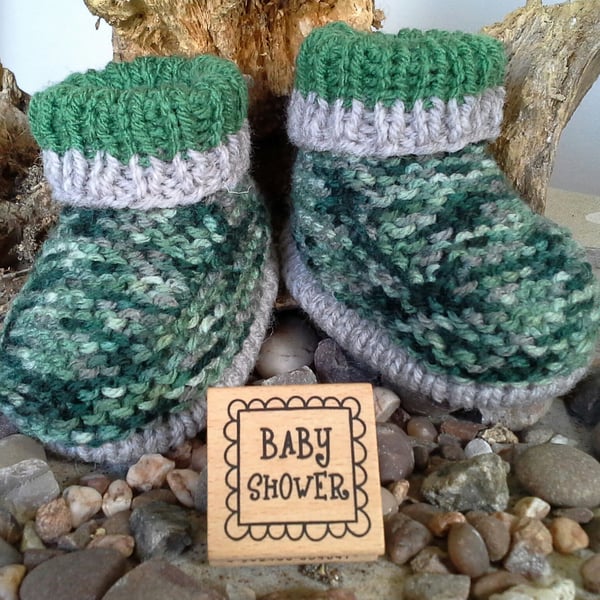  Baby Boys Hand Knitted Booties  0-6 months size