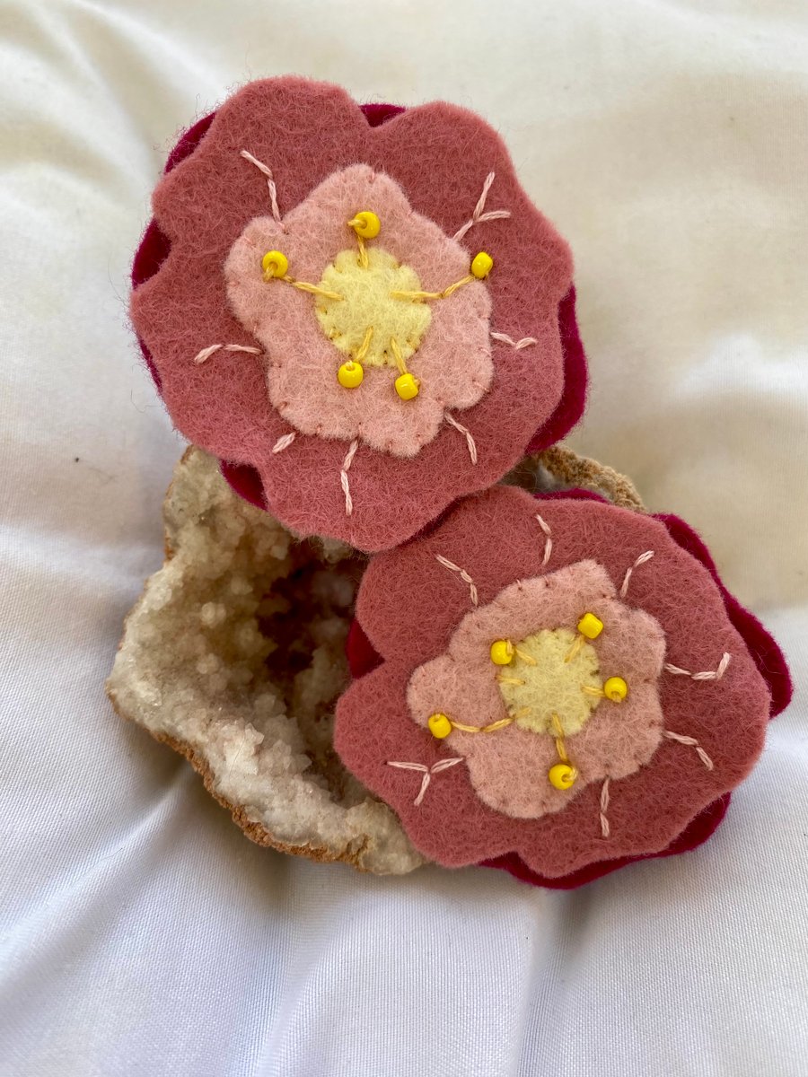 Pair of Large Peony Hairclips with alligator clips