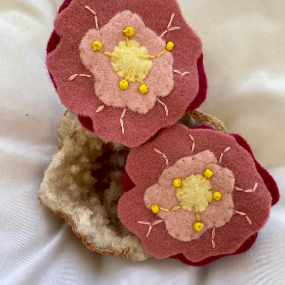 Pair of Large Felt Peony Hairclips with alligator clips