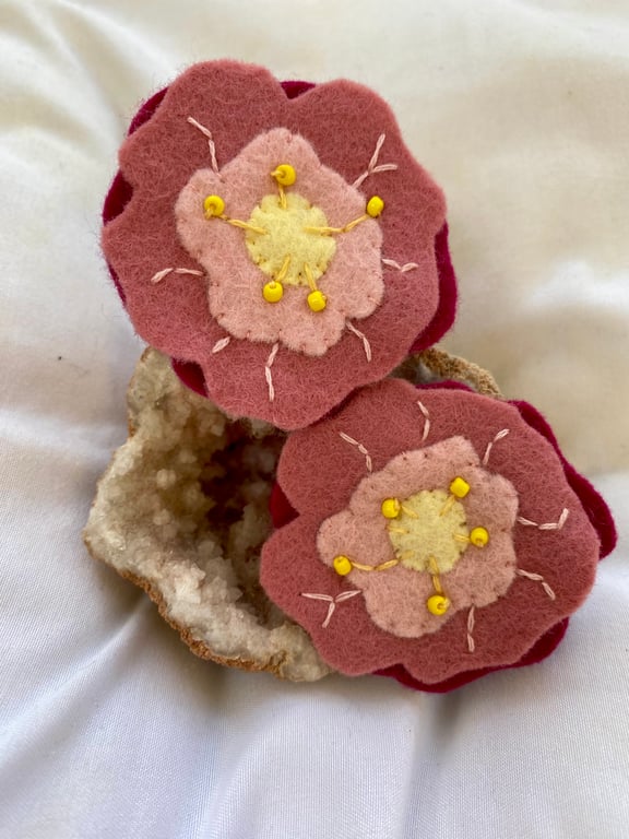 Pair of Large Peony Hairclips with alligator clips