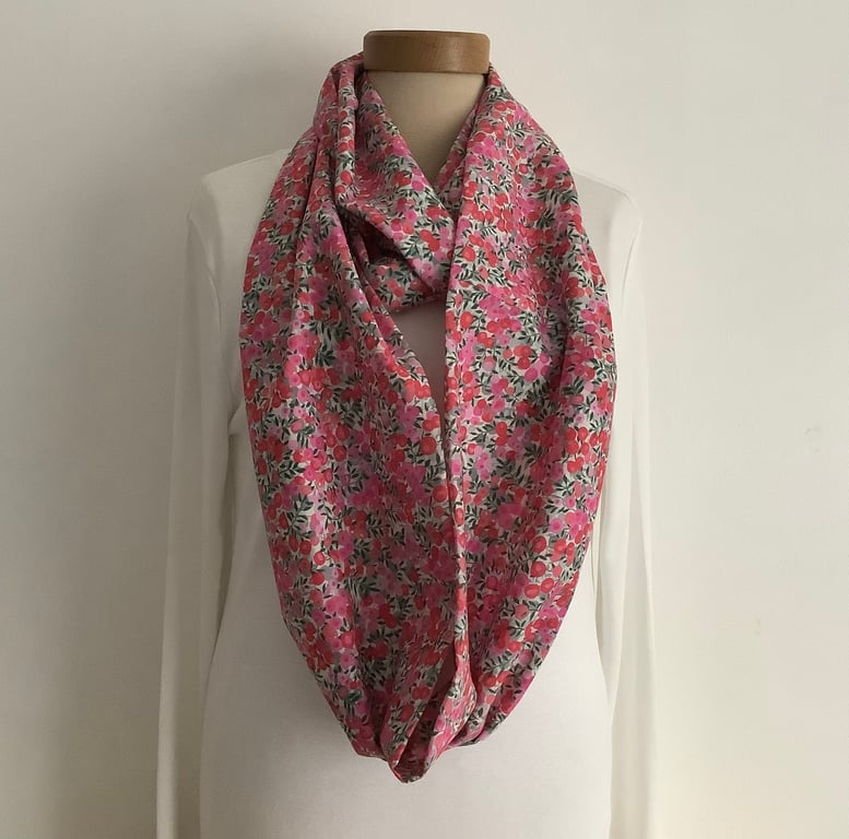 SALE....COTTON  lawn infinity  scarf. ' Berries' . Lightweight . Pink, red.