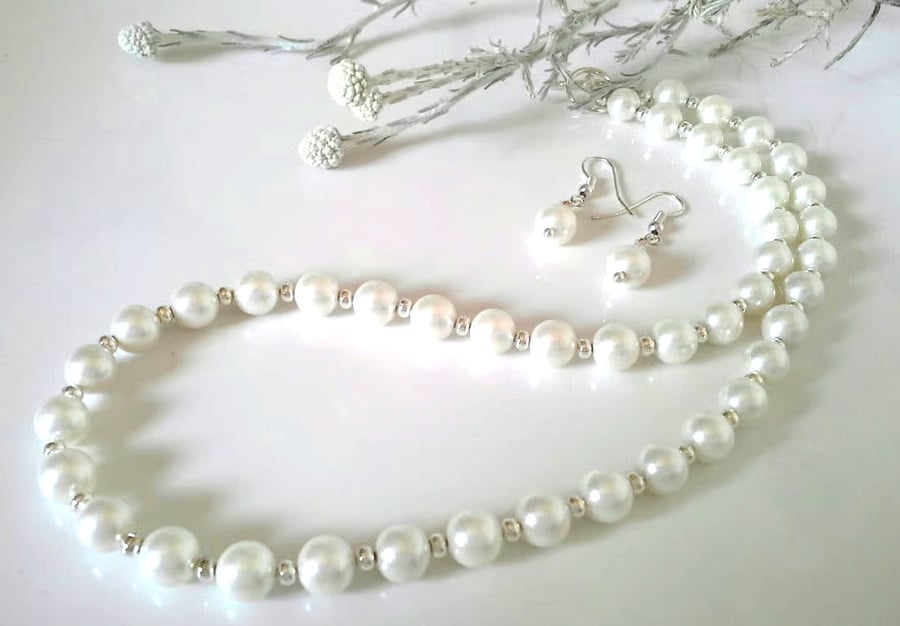 Ivory White Shell Pearl Necklace & Earrings Set