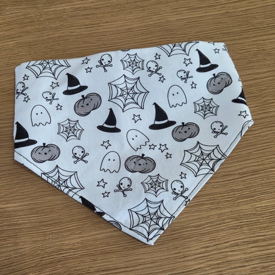 Elasticated slip-on Dog Bandana - Size M-L