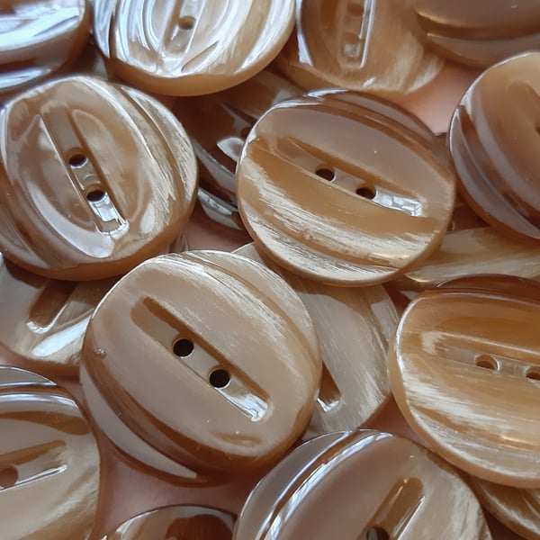 10 glossy caramel brown buttons 23mm