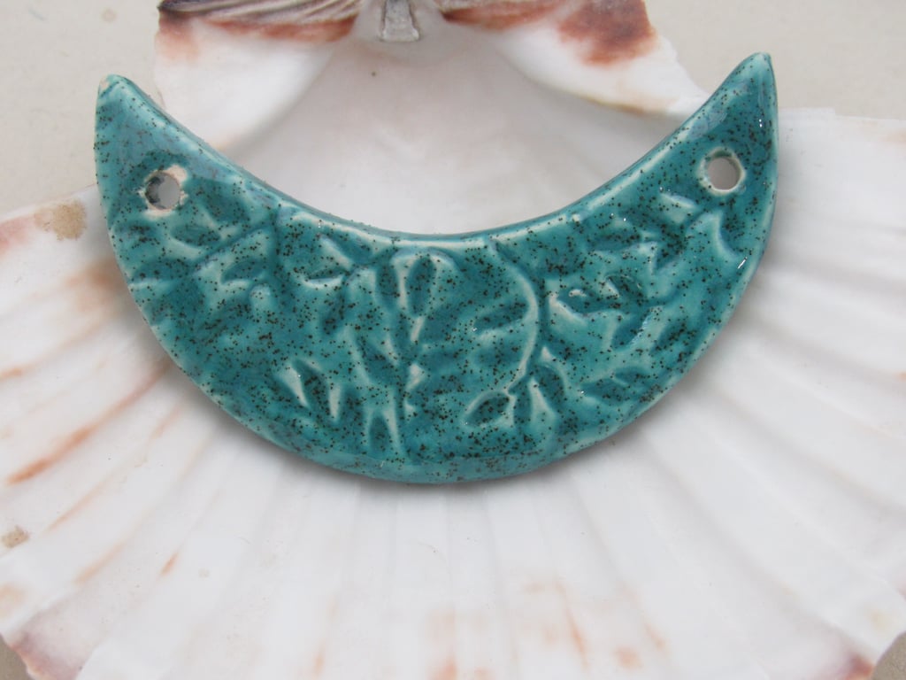 Jade Green Leaf Pattern Ceramic Crescent Bib Pendant