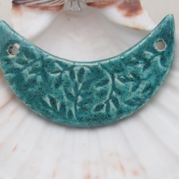 Jade Green Leaf Pattern Ceramic Crescent Bib Pendant