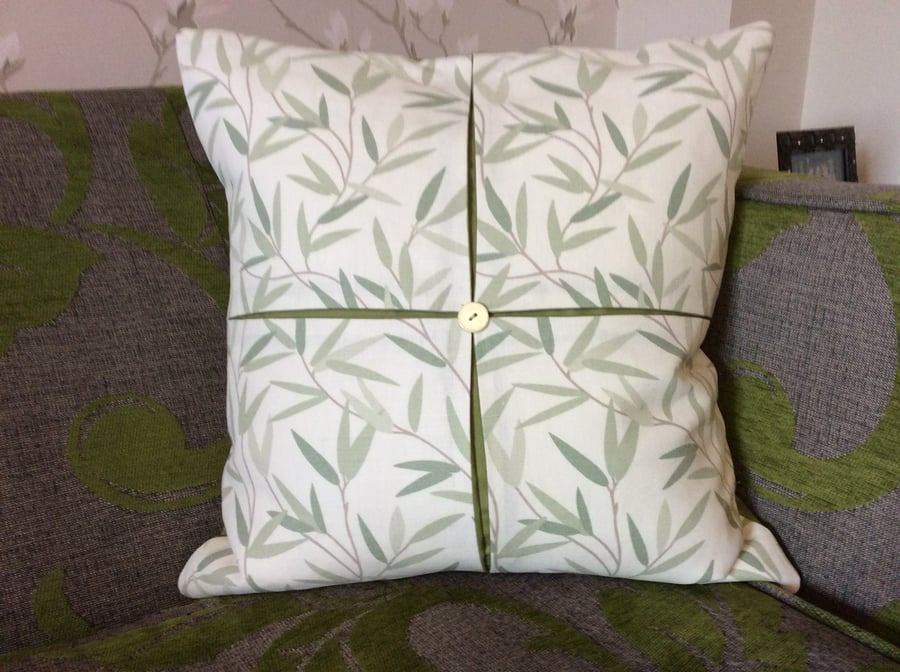 49 cm Cushion cover in Laura Ashley Willow Leaf Hedgerow fabric  