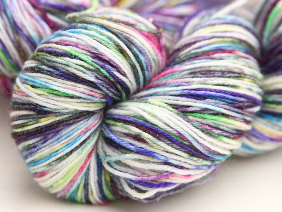 Messy Play - Superwash wool-nylon 4-ply yarn