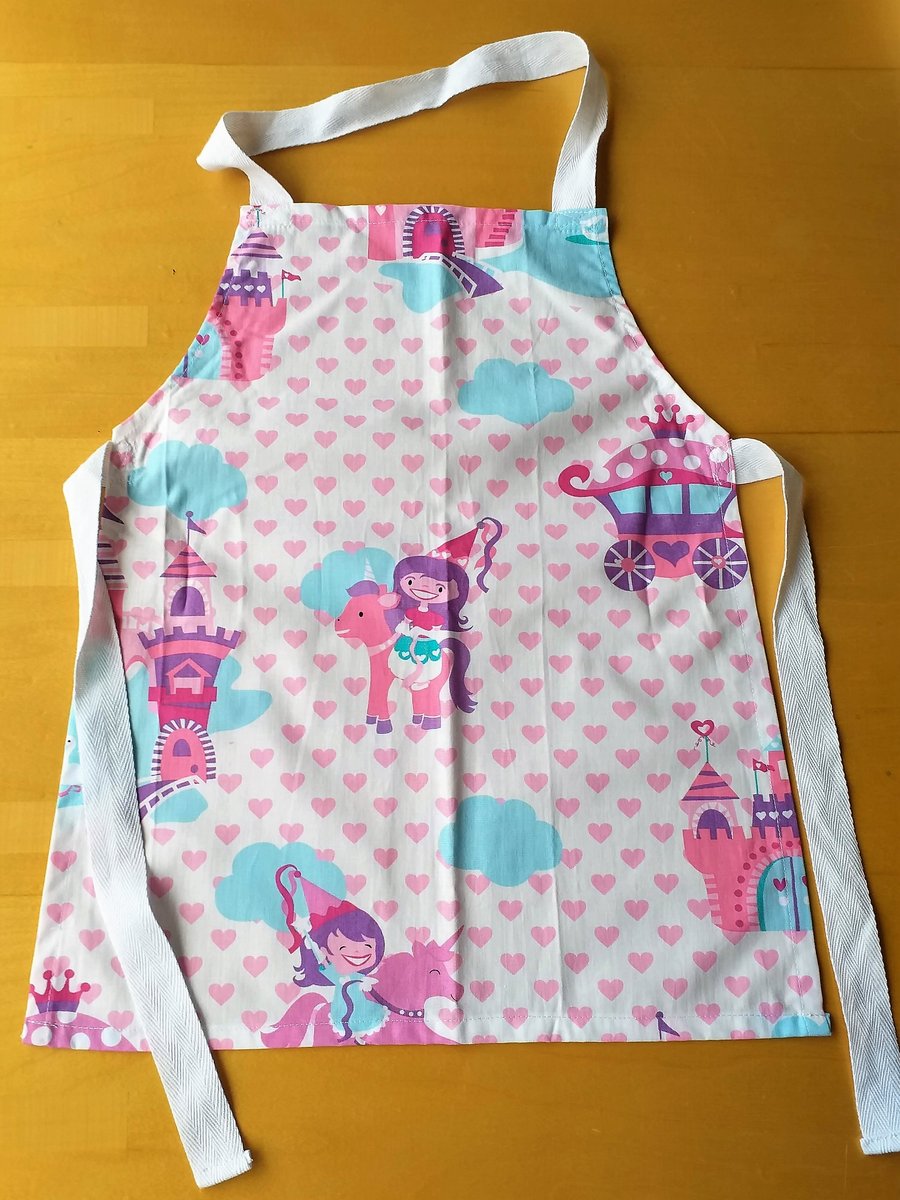 Princess Apron age 2-6 approximately