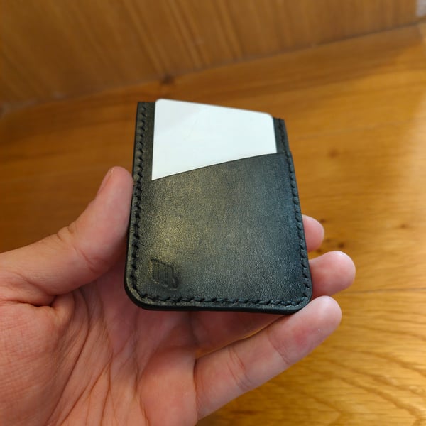 Hand Sewn Premium Minimalist Vertical Card Holder - Made in Britian
