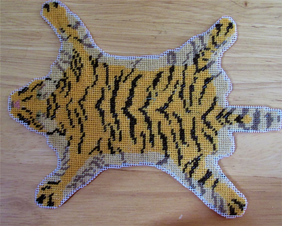 Hand Stitched Tiger Skin Rug, Miniature Carpet, Dolls House Accessories, 1:12 Sc