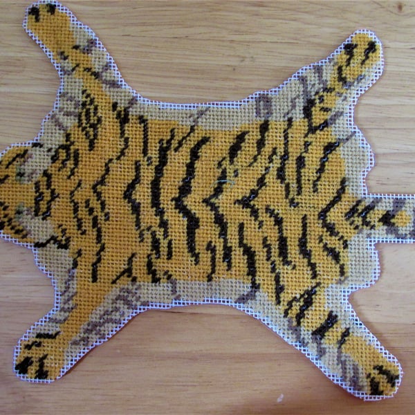Hand Stitched Tiger Skin Rug, Miniature Carpet, Dolls House Accessories, 1:12 Sc