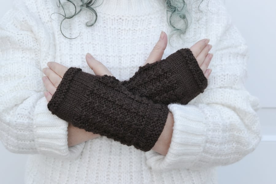 Womens Brown Aran Knitted Fingerless Gloves