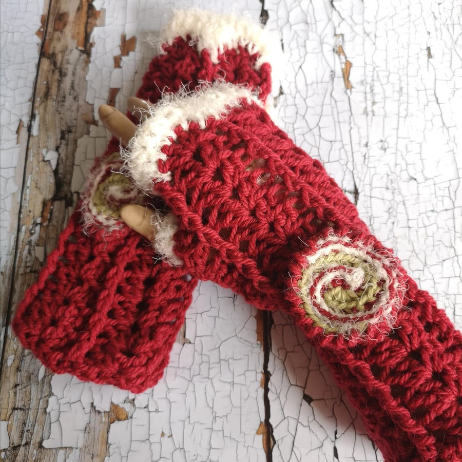 Lacy Spiral  Winter Wrist Warmers, Red.