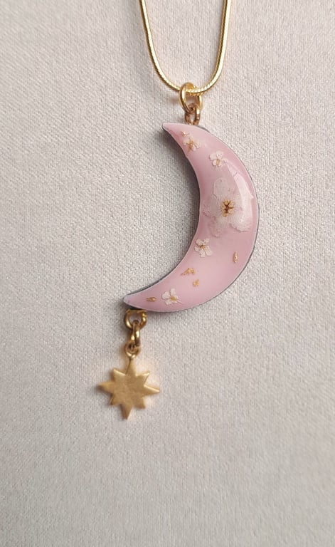 Real Flower Resin Pendant Wood Moon Star