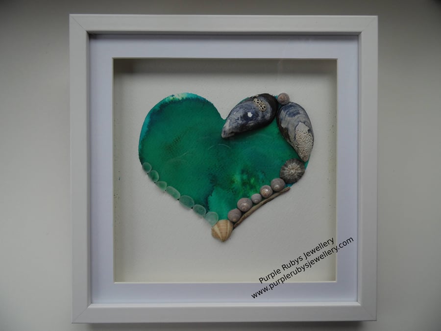 Sea Green Tie-Dye Heart of Cornwall Sea Glass, Driftwood, Sea Shell Picture P187