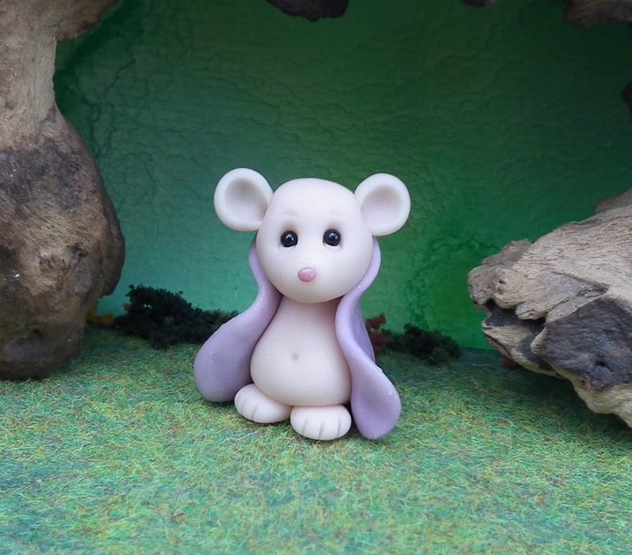 Downland Mouse 'Bea' Crop Gatherer OOAK Sculpt by Ann Galvin Gnome Village