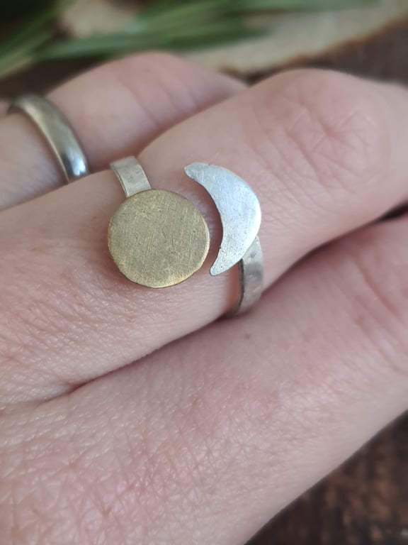 Sun and moon chaser ring in silver and brass