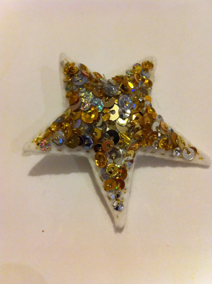 Made with Love -Glitz super sequin sparkle star art pin brooch - Gold.Silver