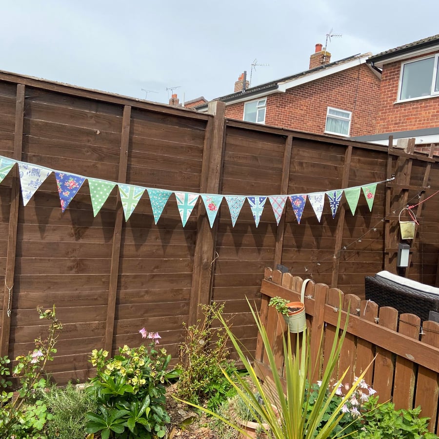 Pretty Floral Union Jack Bunting - 18 Flags with FREE P&P