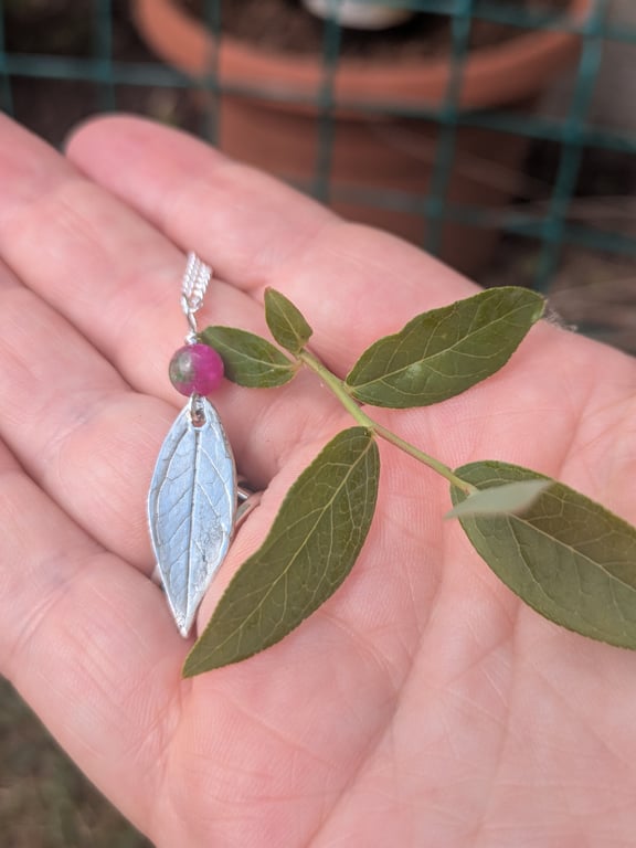 Pink blueberry leaf silver pendant and necklace