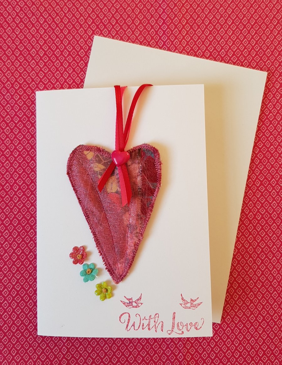 Textile heart in a card: medium with organza layer
