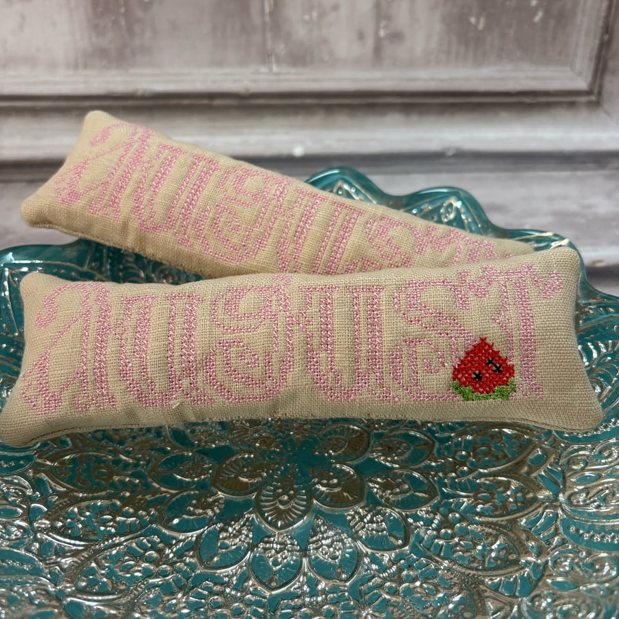 August Bowl Filler by Carolee Crafts SY 0009