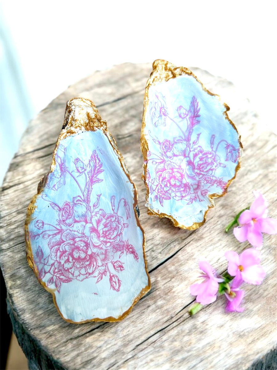 Oyster Shell Decoupage - Beautiful Elegant Design - Pair 9-10cm FREEPOST