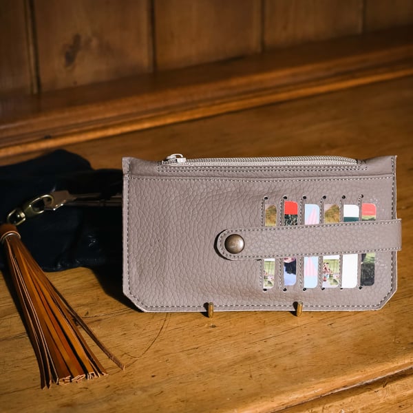 Beige leather Purse Pal card wallet