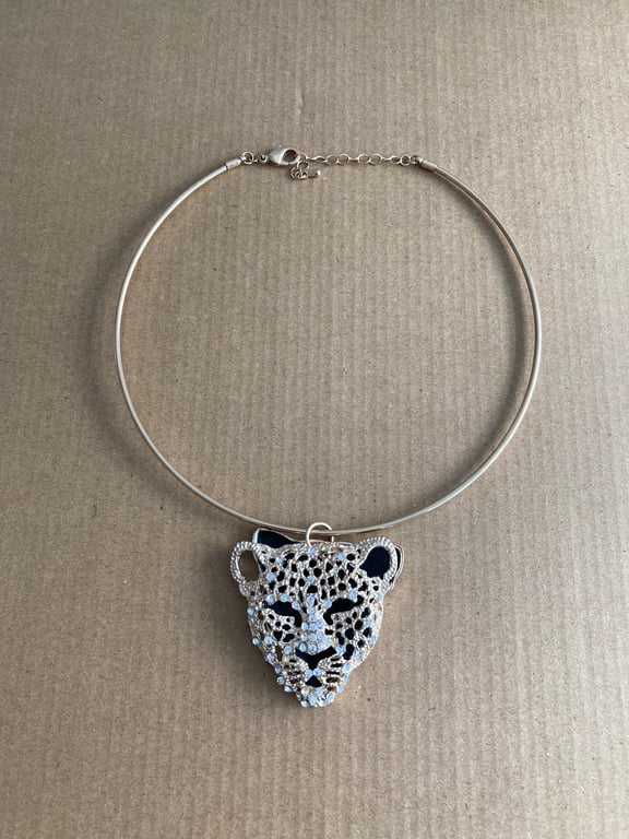 Handmade Upcycled Sparkly Rhinestone Pendant Leopard Head Gold Tone Wire choker 