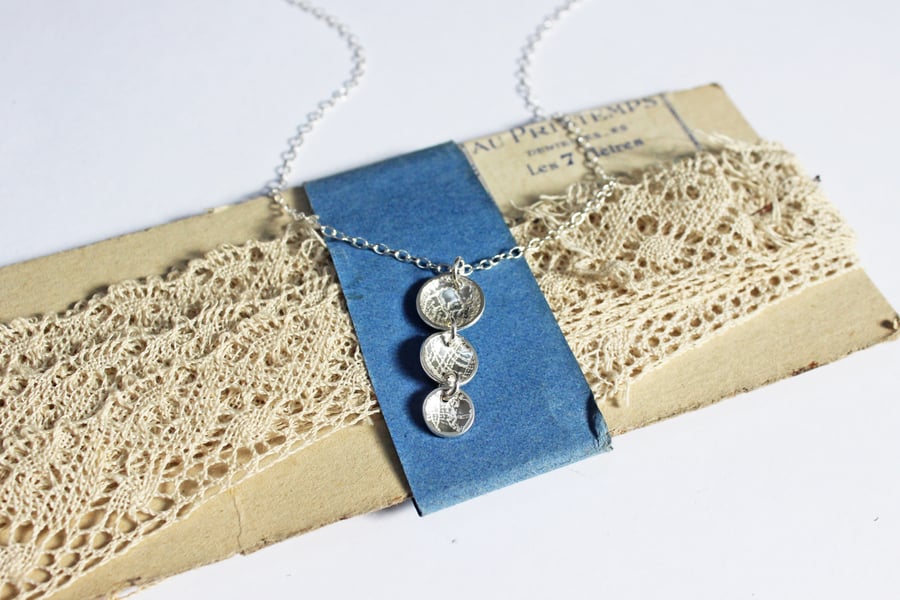 Silver lace necklace