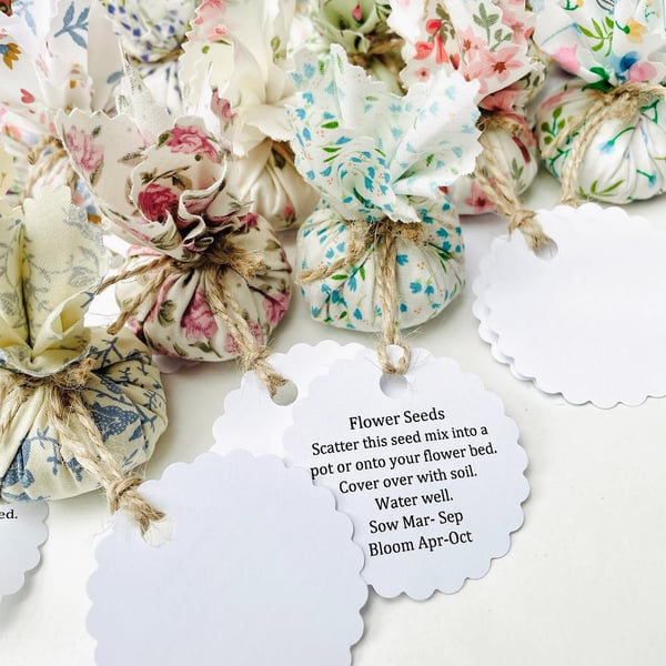 Set of 10 Wildflower Seed Wedding Party Favours with Blank White Tags