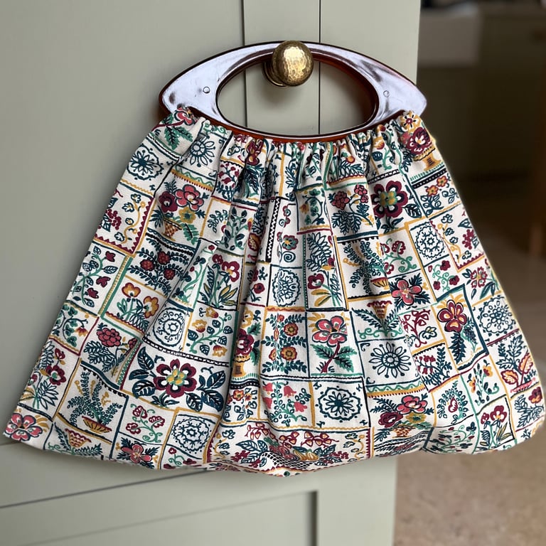 Retro fabric vintage style handbag knitting bag granny bag with plastic handles