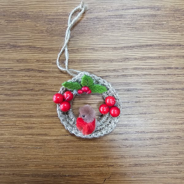 Diane's Rustic Robin and Berry Mini Wreath