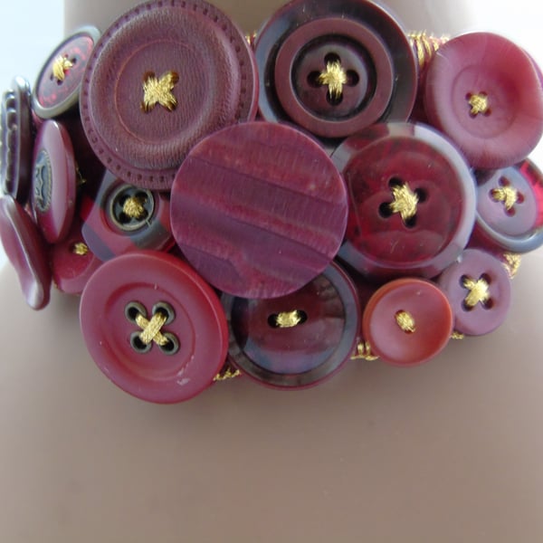 Vintage Button Necklace - burgundy