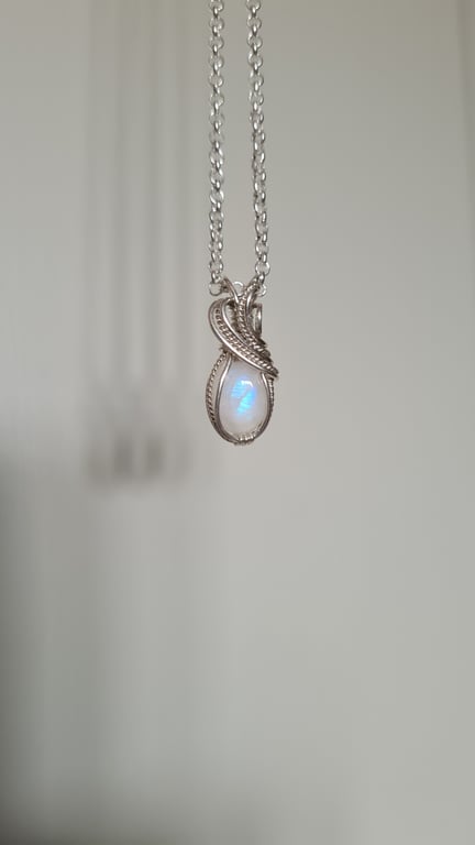 Mini 925 Silver & Natural Moonstone Necklace Pendant Gift Crystal Jewellery