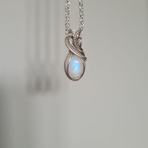 Mini 925 Silver & Natural Moonstone Necklace Pendant Gift Crystal Jewellery