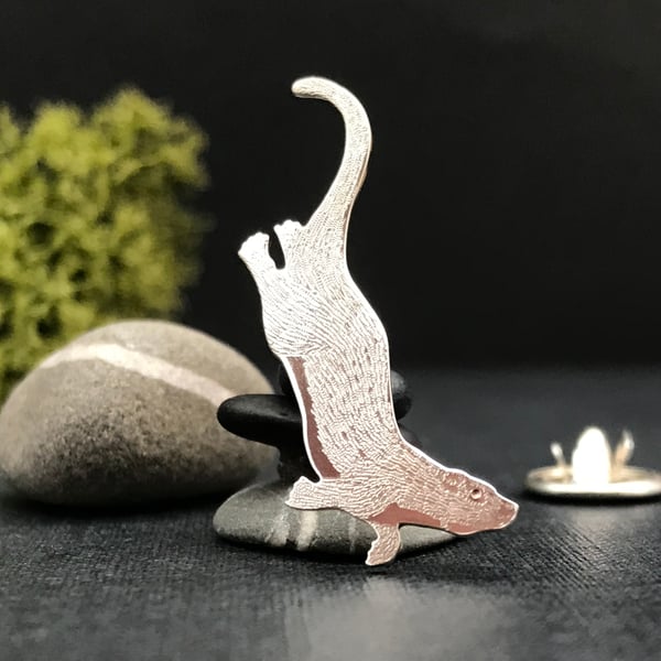 Silver Diving Otter Lapel Pin