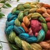 Oatmeal BFL and Silk Spinning fibre 100g Rosy Apples