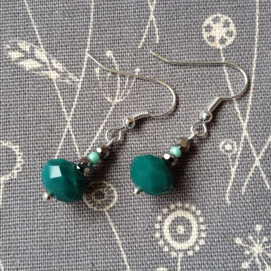 Emerald-Green Earrings 