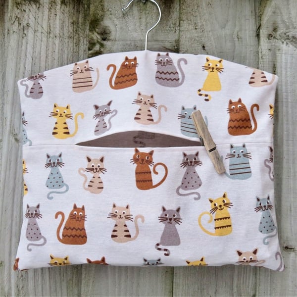 Cartoon Cat Print Peg Bag in Light Grey Cotton Fabric