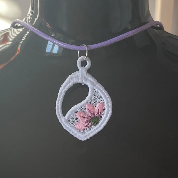Handmade Free Standing Lace Pendant Necklace 