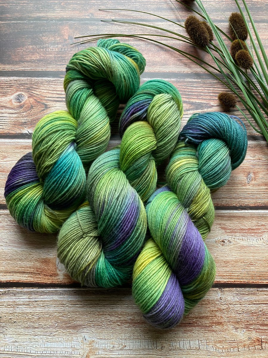 Hand dyed yarn 4 ply Polwarth Bilberry 100g