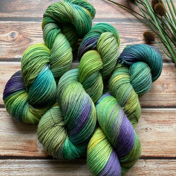 Hand dyed yarn 4 ply Polwarth Bilberry 100g