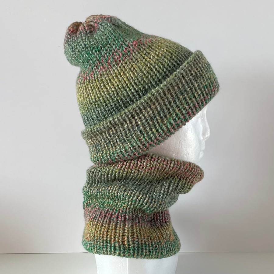 Double Layered Green Hat and Neck Warmer Gift Set, FREE DELIVERY