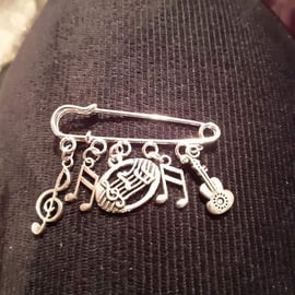 Kilt Pin Brooch