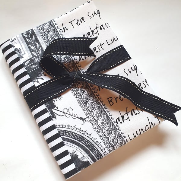 Covered A5 notebook - reusable - black & white - special price