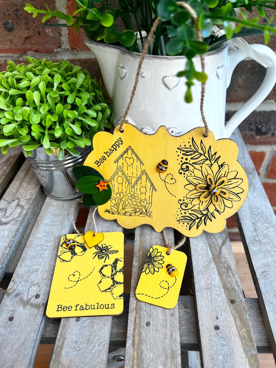 ‘Bee Happy’ Wooden Decorations x 3