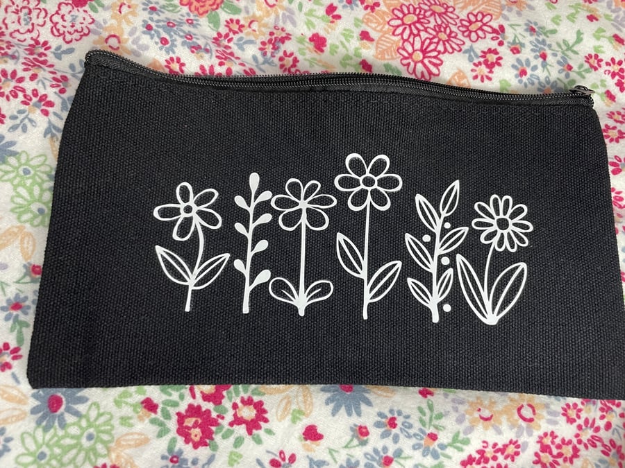 Flowers canvas pouch - pencil case, makeup case, chargers or snacks.