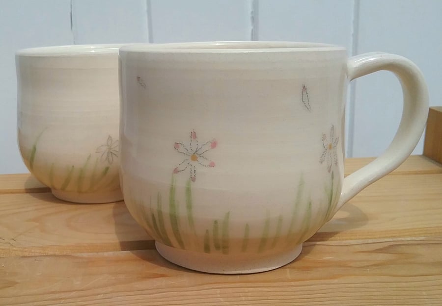Handthrown ceramic handpainted daisy mug - pottery flower mothers day gift cup 
